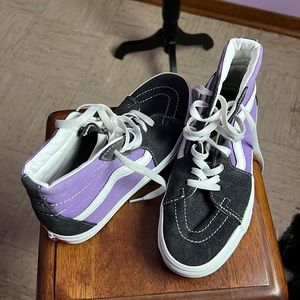 Girls skateboard sneakers